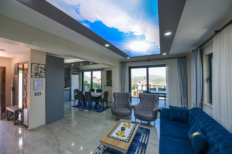 A Home Designed for Summer Living 1038