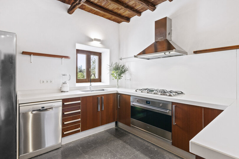 Brezčasno zasebno luksuzno zatočišče, vila na Ibizi 1049