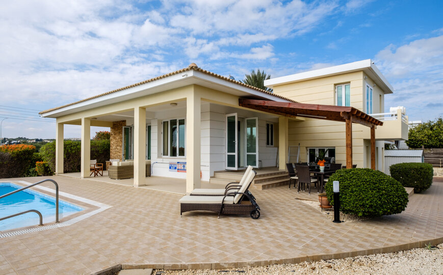 Luksuzna vila z zrelim vrtom - 1390