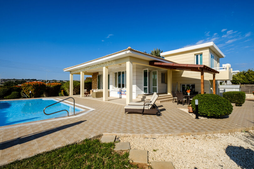 Luksuzna vila z zrelim vrtom - 1390