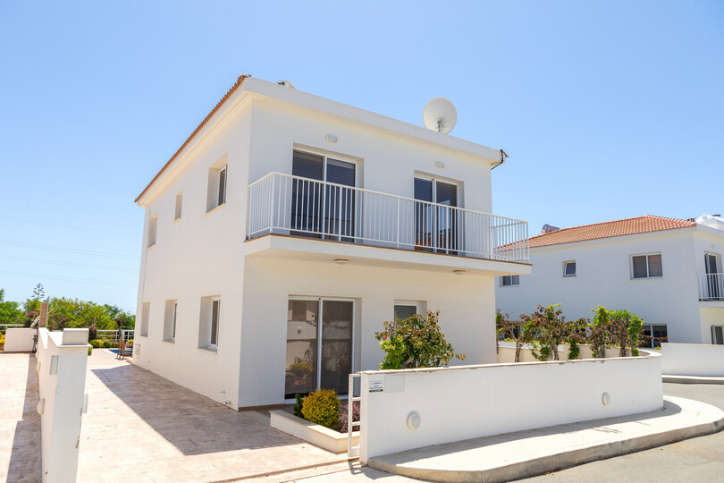 Osamljena vila v Ayia Napi