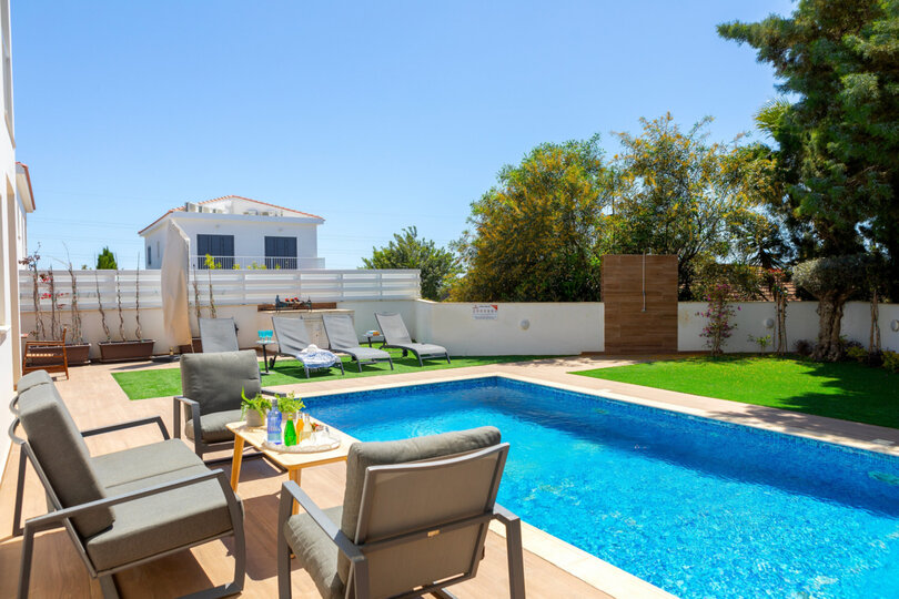 Svetišče Ayia Napa: Čudovita vila s 4 spalnicami, 1393