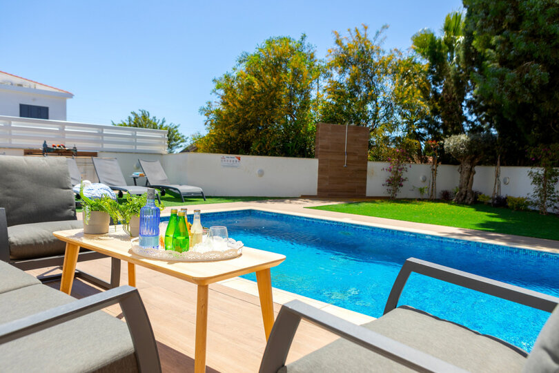 Svetišče Ayia Napa: Čudovita vila s 4 spalnicami, 1393
