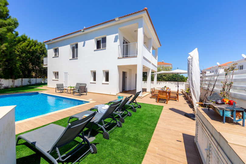 Svetišče Ayia Napa: Čudovita vila s 4 spalnicami, 1393