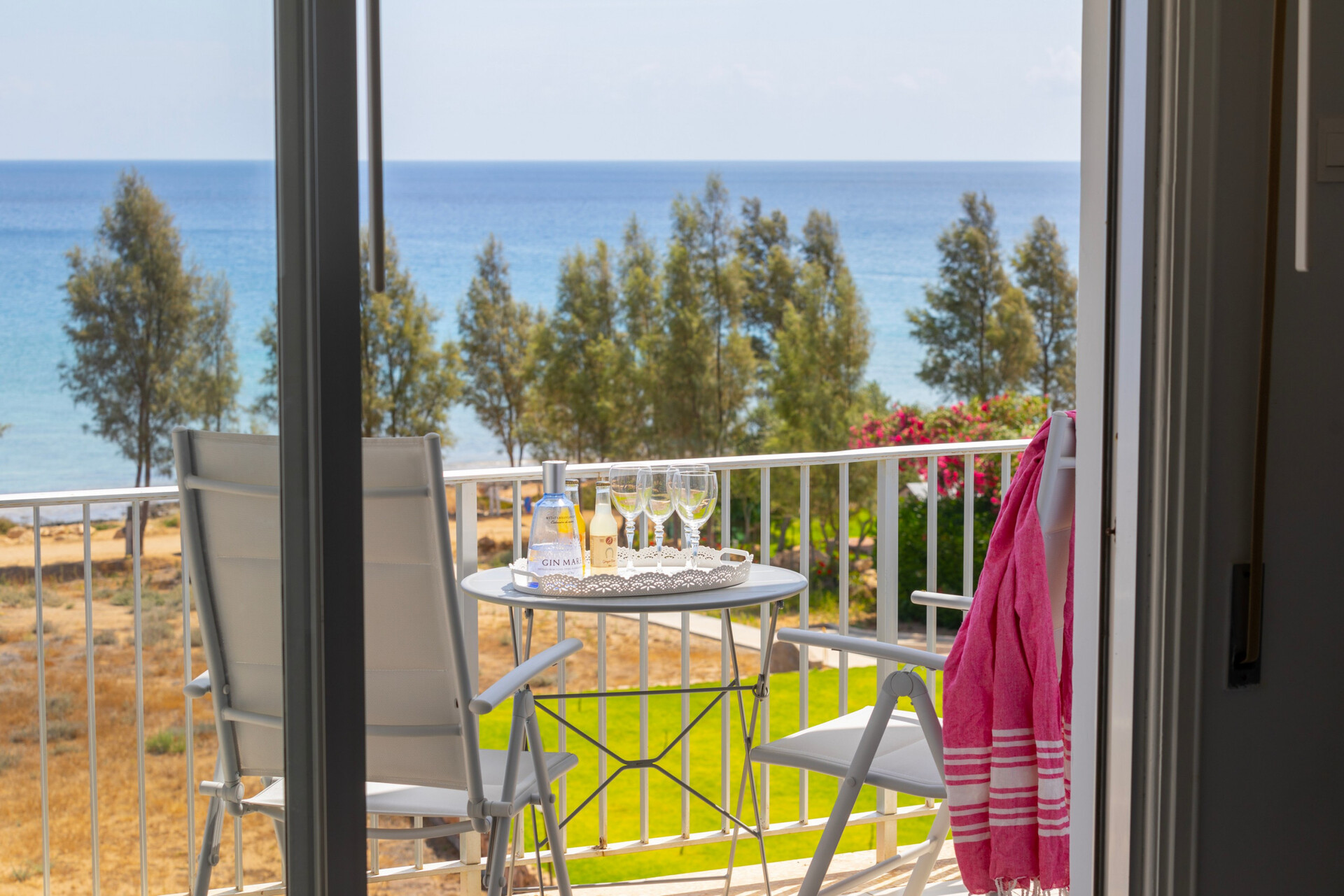 Sodoben apartma H2O v bližini plaže Ayia Triada