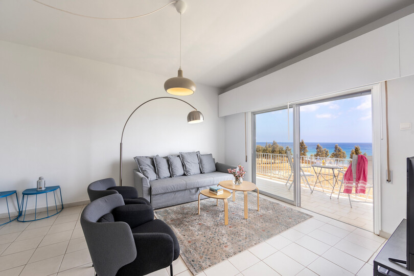 Sodoben apartma H2O v bližini plaže Ayia Triada