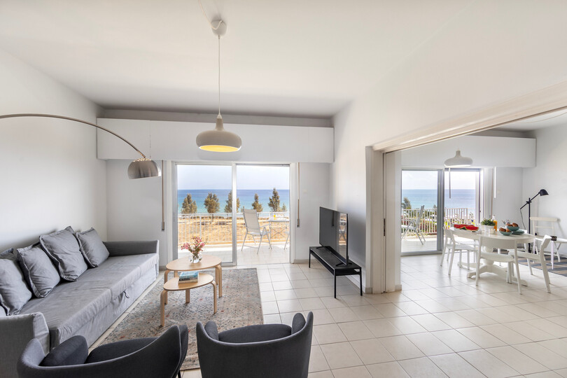 Sodoben apartma H2O v bližini plaže Ayia Triada
