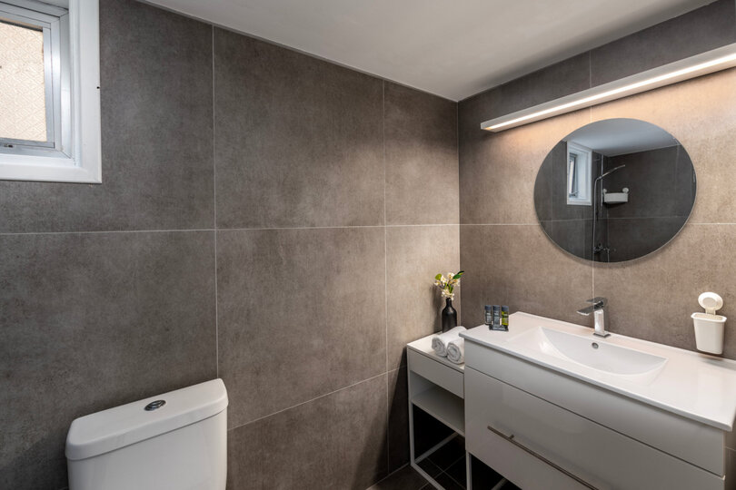 Sodoben apartma H2O v bližini plaže Ayia Triada