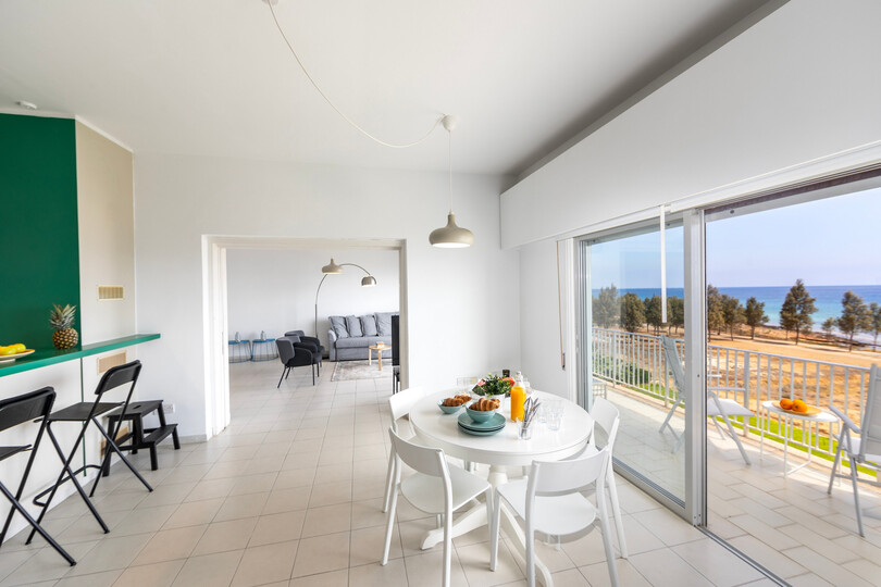 Sodoben apartma H2O v bližini plaže Ayia Triada