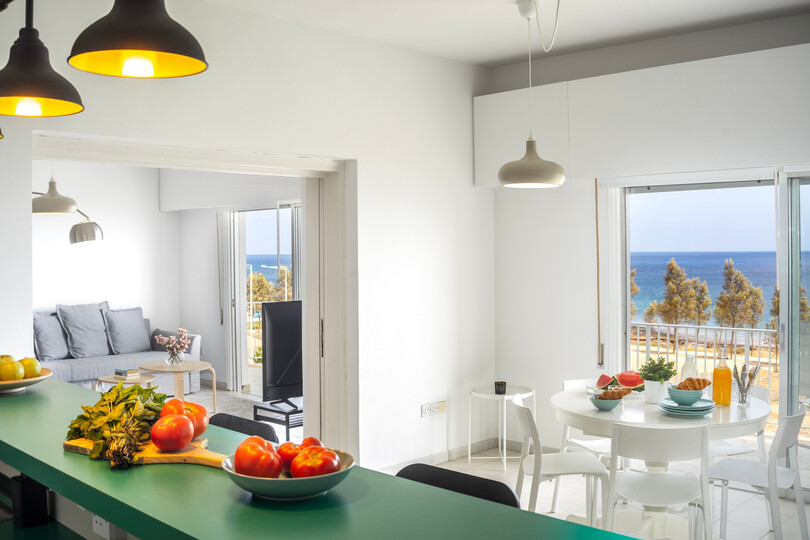 Sodoben apartma H2O v bližini plaže Ayia Triada