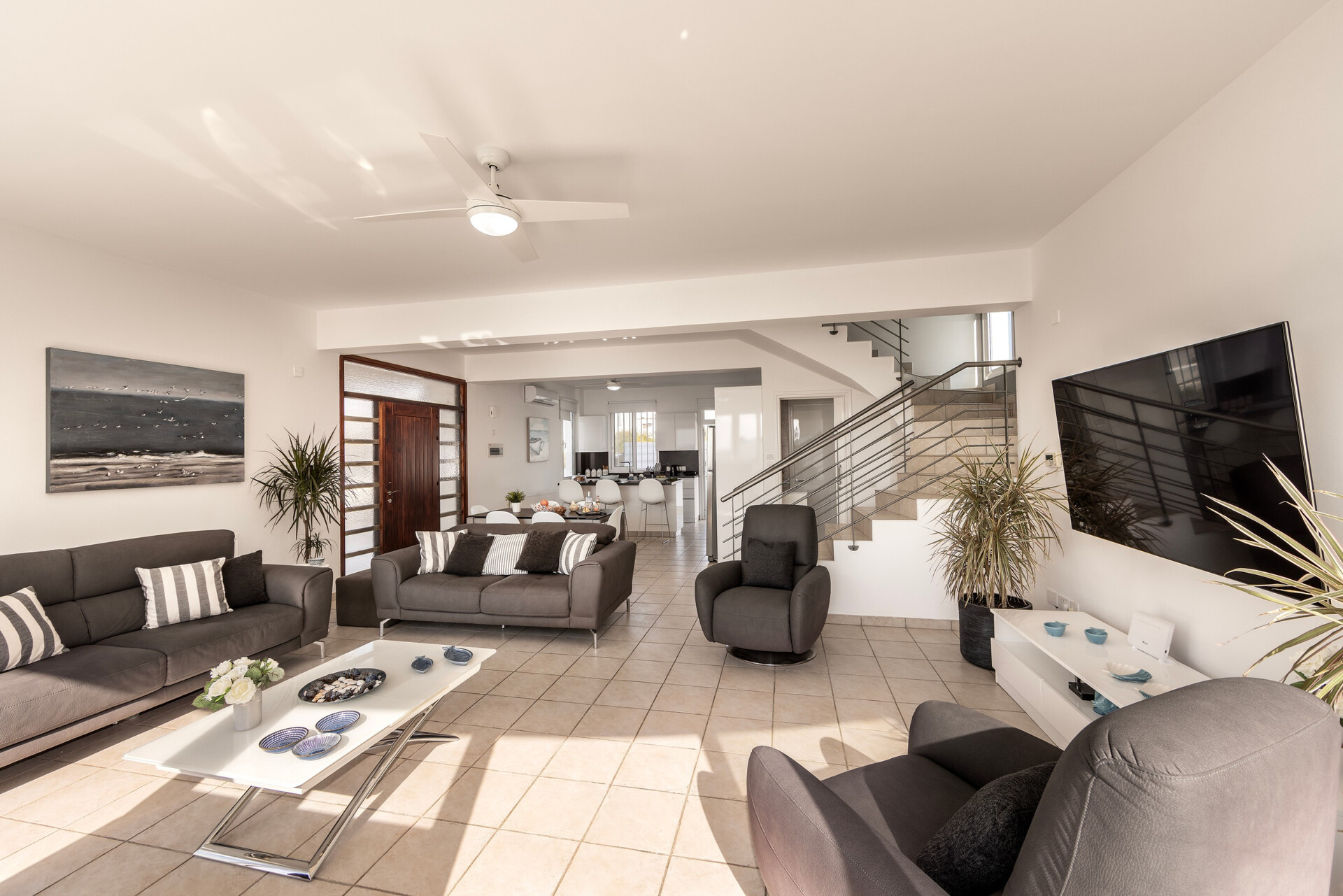 Perivolia Paradise: Vila s 4 spalnicami naprodaj, 1403