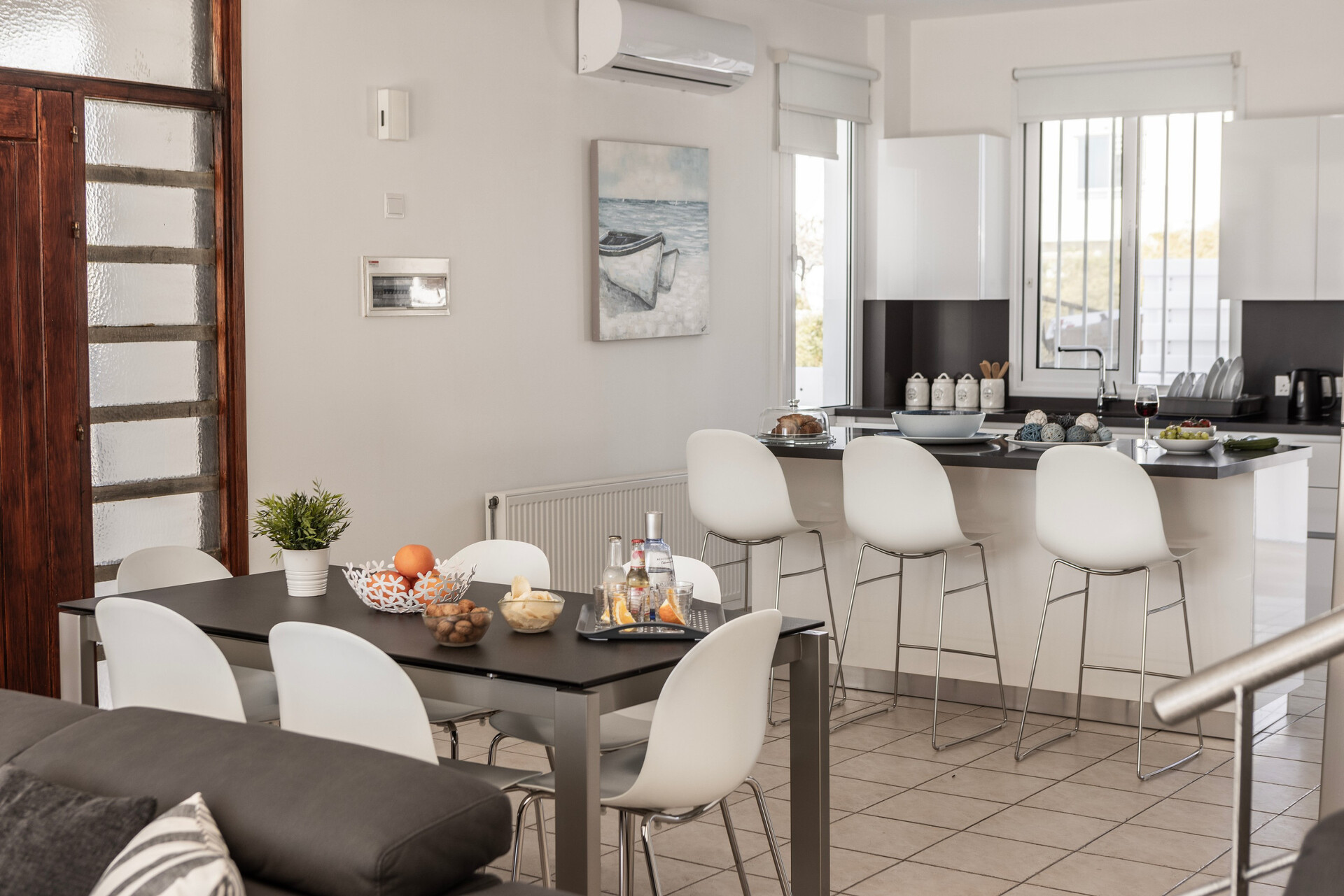 Perivolia Paradise: Vila s 4 spalnicami naprodaj, 1403