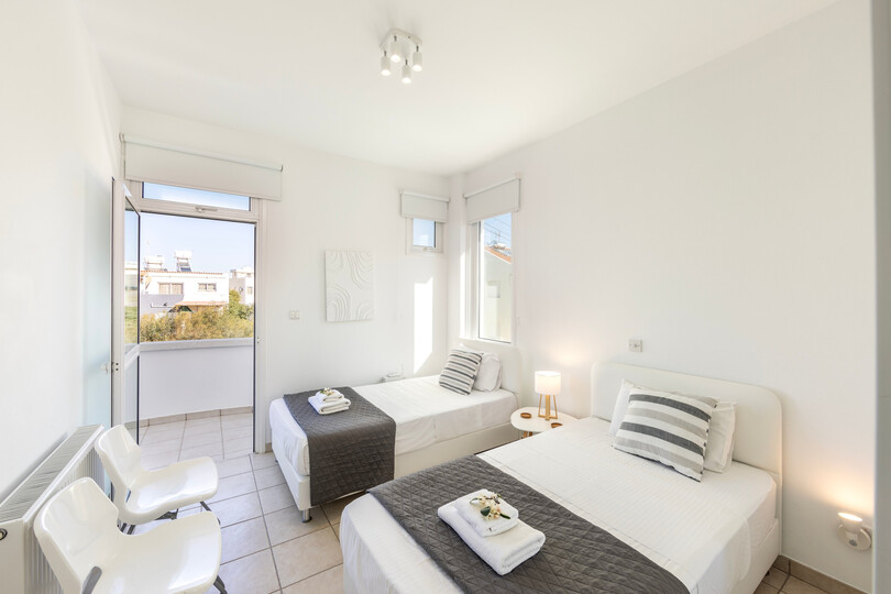 Perivolia Paradise: Vila s 4 spalnicami naprodaj, 1403