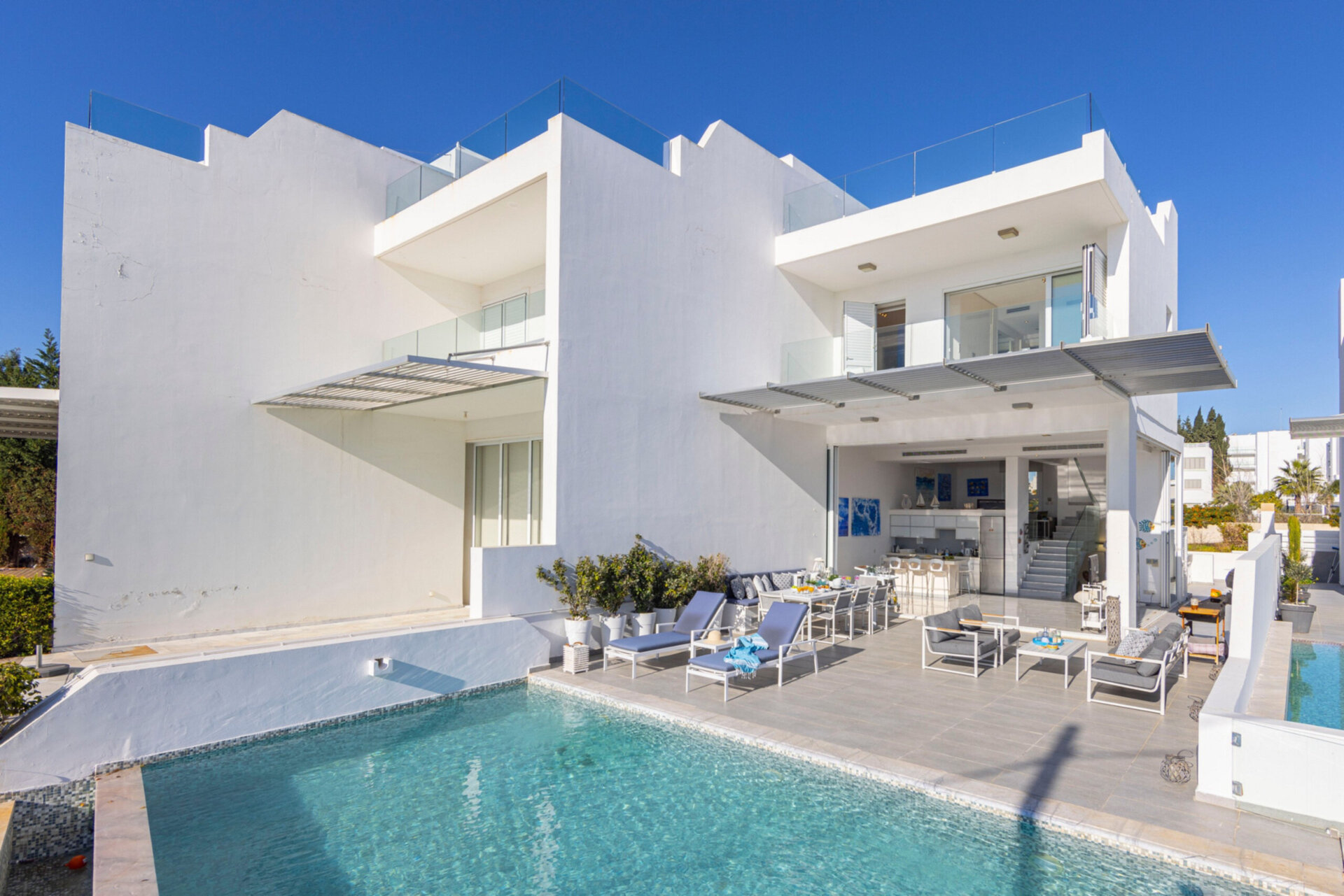 Vila Oasis s 5 spalnicami v Protarasu na Cipru 1723