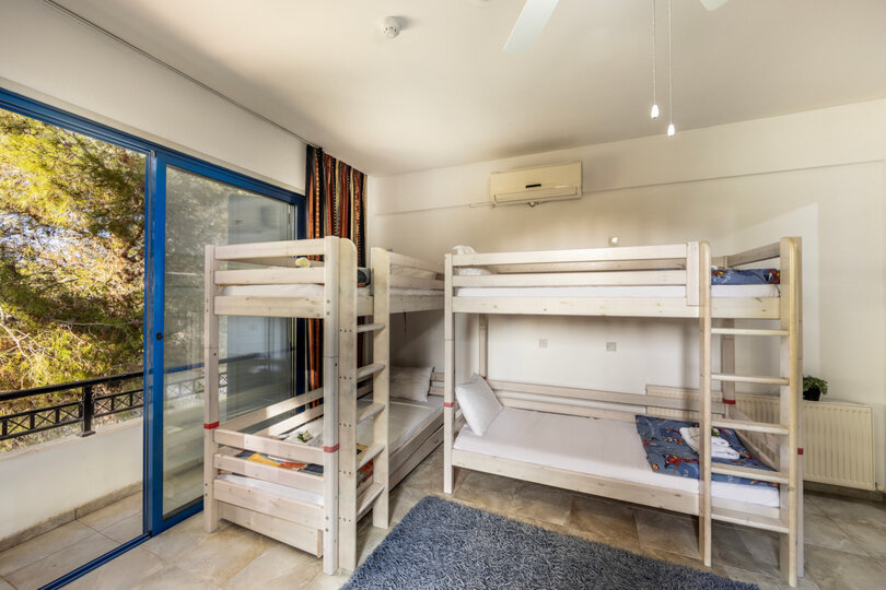 Moderna vila s 4 spalnicami Oasis v Ayia Napi, 1396