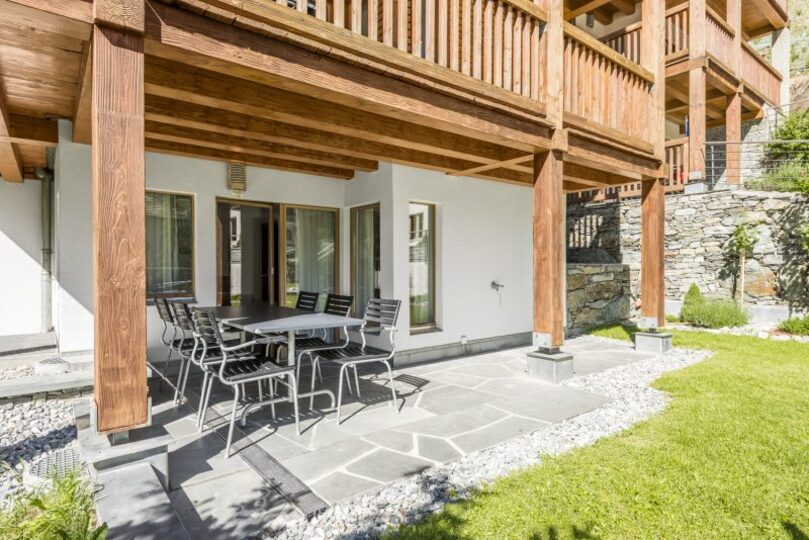 Sončno zatočišče ob vznožju Matterhorna 1015