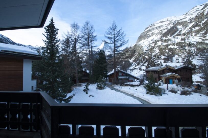 Alpska eleganca z razgledom na Matterhorn, Valais Chalet 1022, Zermatt, Switzerland