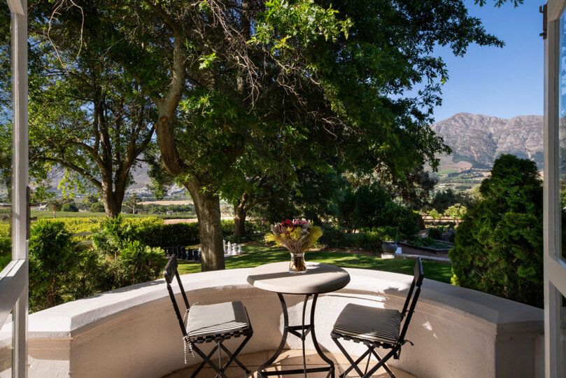 Elegant Pinotage Suites with Vineyard Mountain and Garden Views 1040
