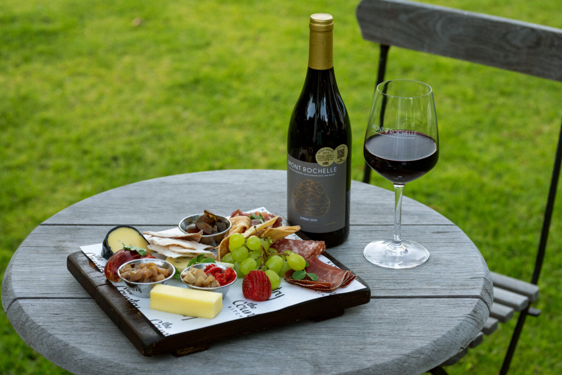 Elegant Pinotage Suites with Vineyard Mountain and Garden Views 1040