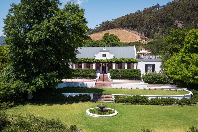 Chardonnay Room 1 with Manor Views 1044