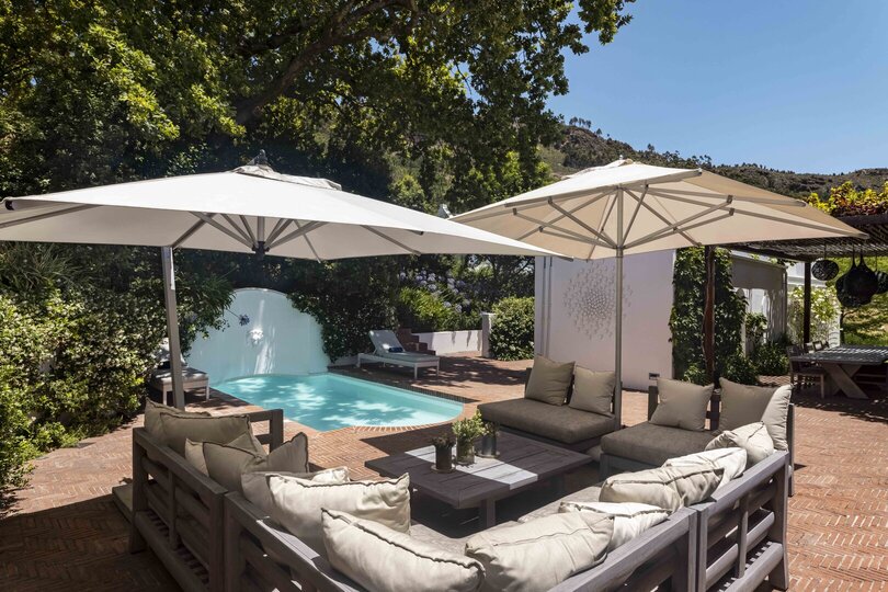 Chardonnay Room 1 with Manor Views 1044