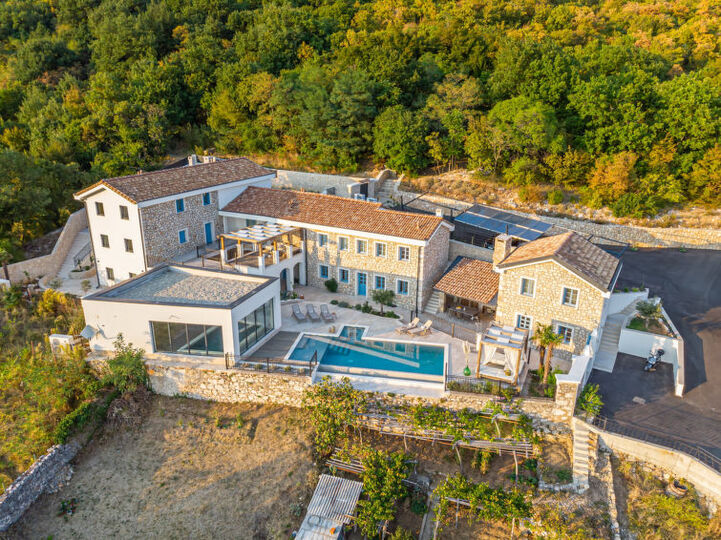 Mirna oaza v Bribirju – 10-sobna vila, 1270, Bribir, Croatia
