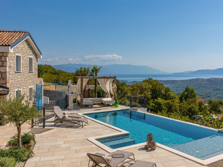 Osupljiva 5-sobna vila v Bribirju, 1271, Bribir, Croatia