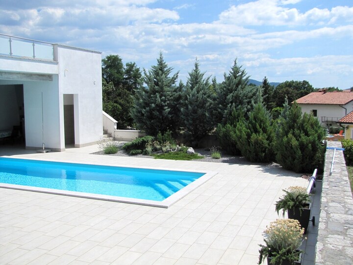 Vaš luksuzni oddih na popolni lokaciji – Sežana Villa 1003