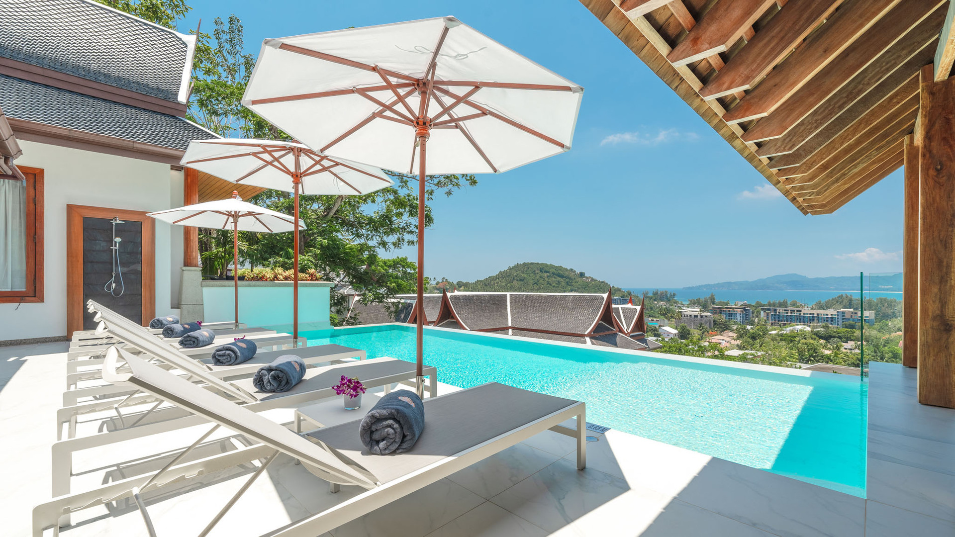 Sea View Zenith - Infinity pool with a fantastic view