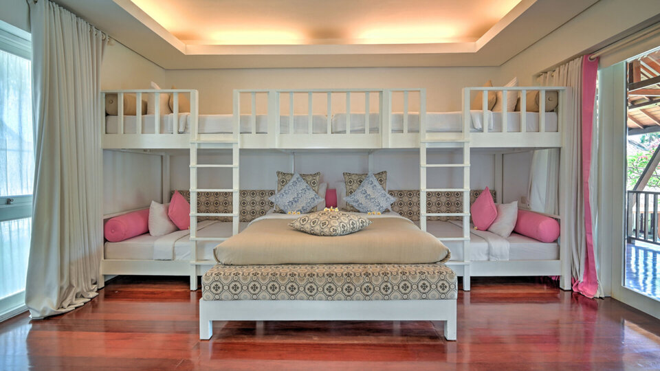 Soothing guest bedroom Zen