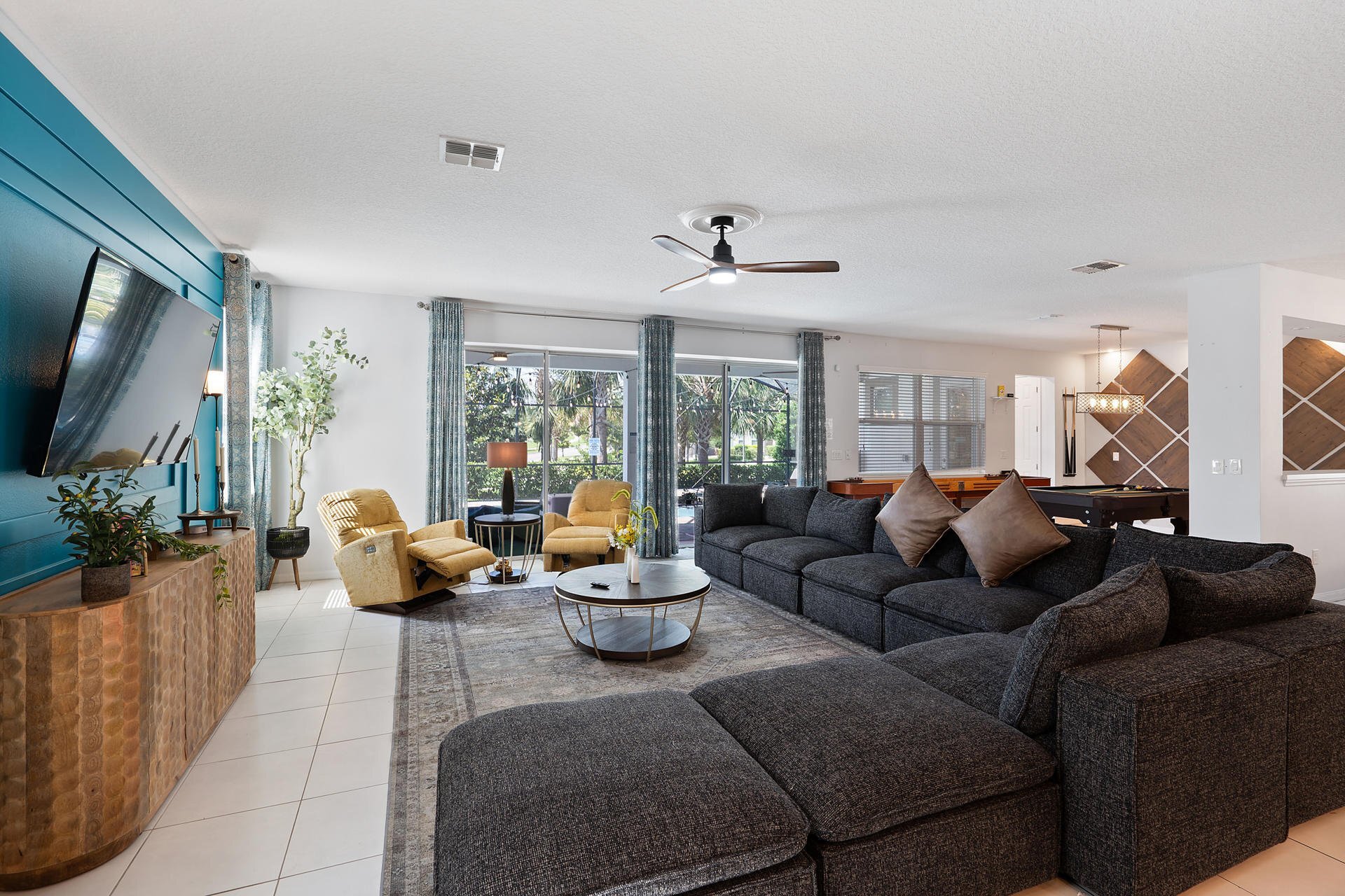 Luksuzni družinski oddih v letovišču Solara, Orlando Villa 4844