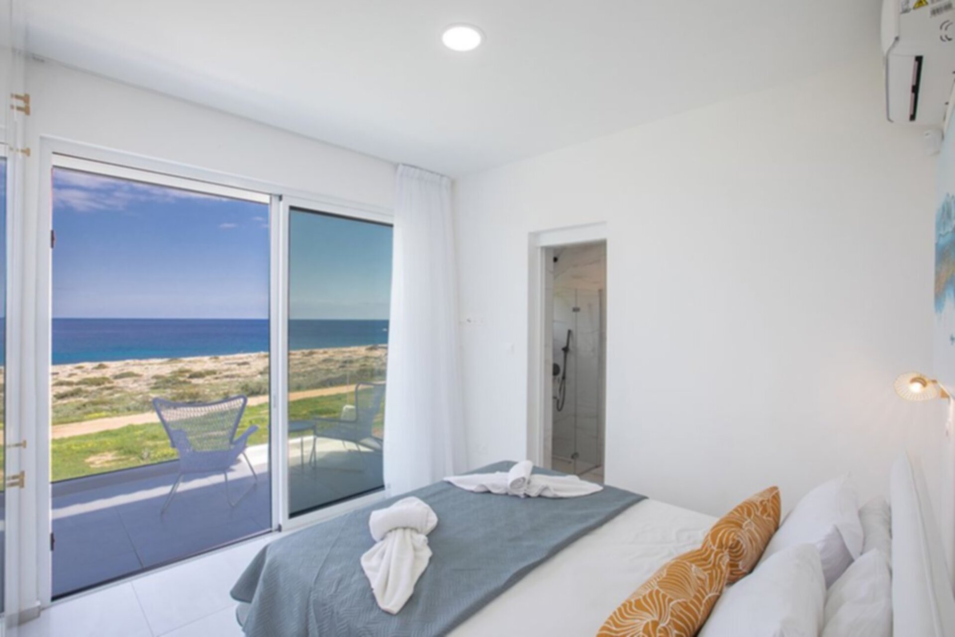 Sodobna vila z jacuzzijem in prostorom za žar, Protaras Villa 1027