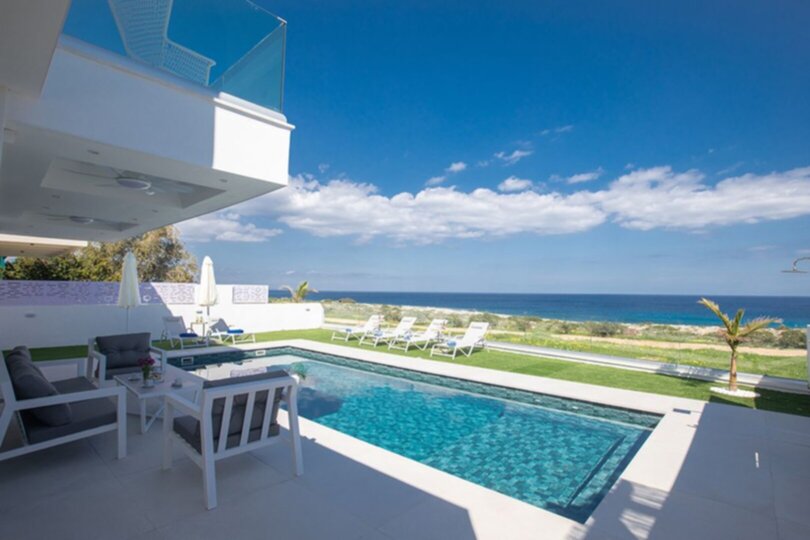 Sodobna vila z jacuzzijem in prostorom za žar, Protaras Villa 1027