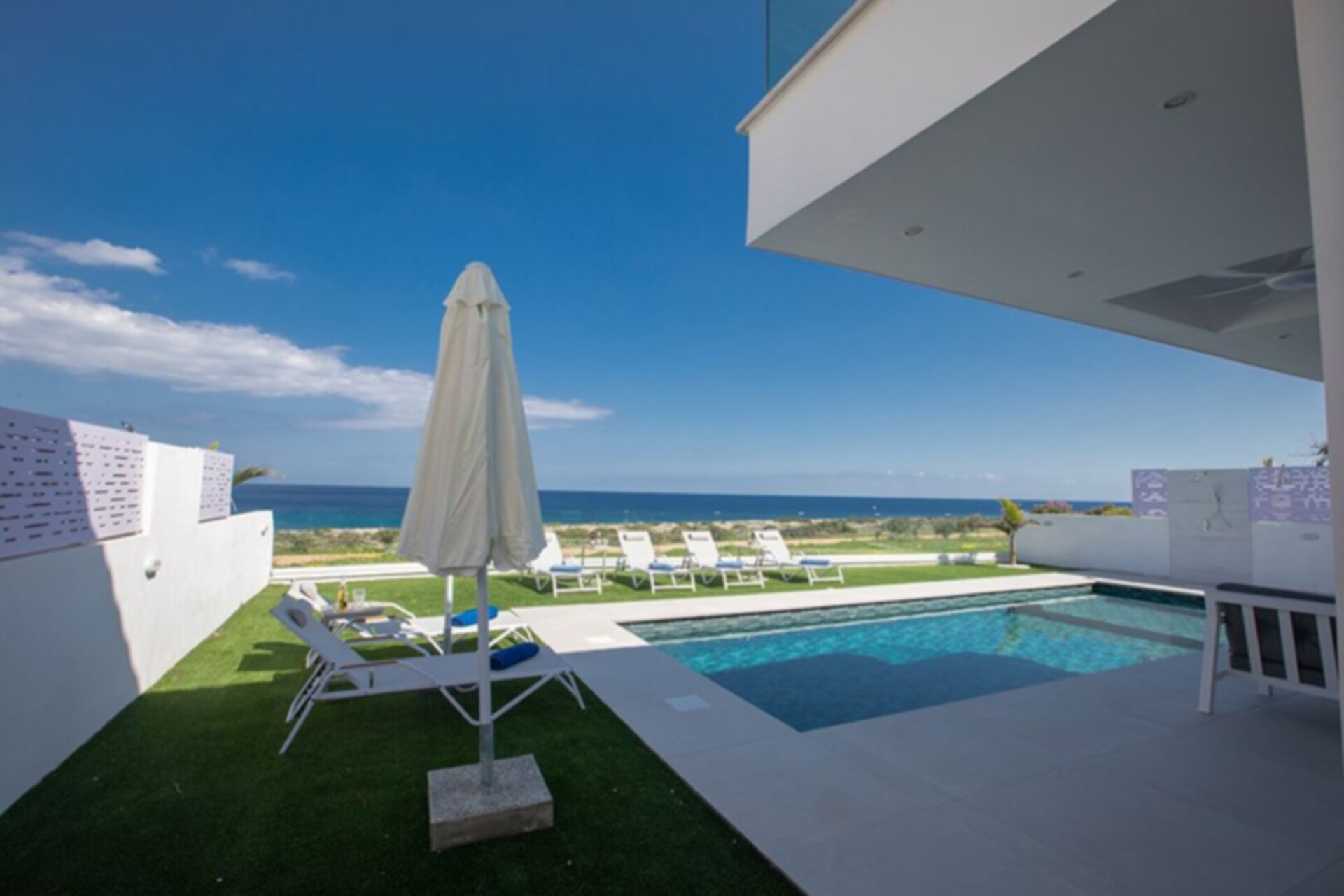 Sodobna vila z jacuzzijem in prostorom za žar, Protaras Villa 1027