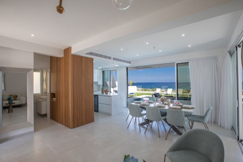 Sodobna vila z jacuzzijem in prostorom za žar, Protaras Villa 1027