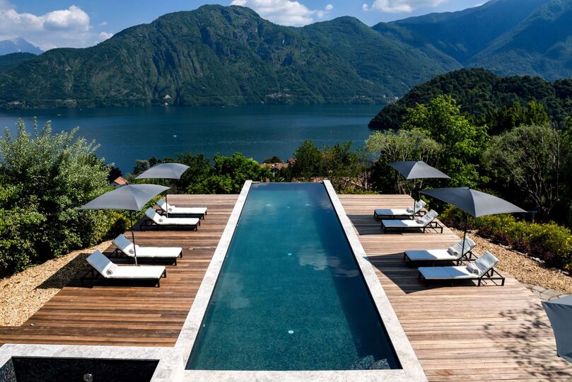 Luxurious Sanctuary Overlooking Lake Como