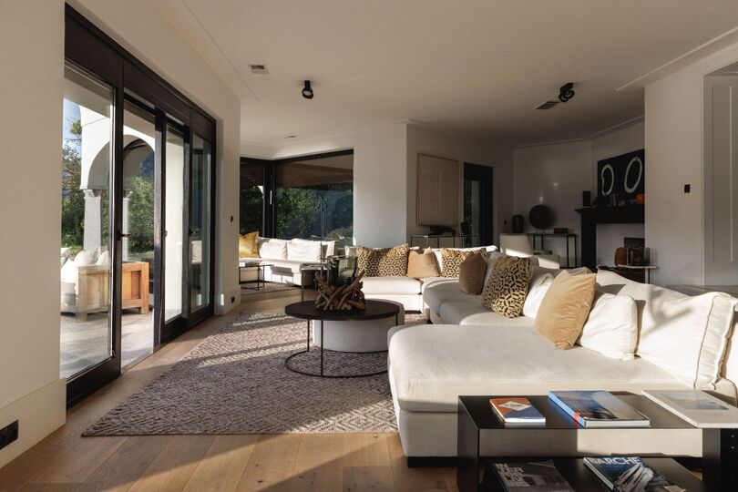 Luxurious Sanctuary Overlooking Lake Como