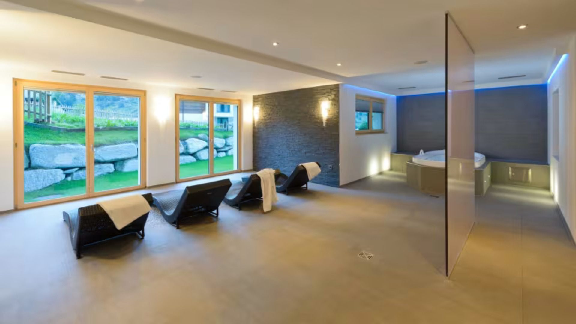 Prostorno 3-sobno stanovanje z balkonom v Zermattu, Zermatt Apartment 1238