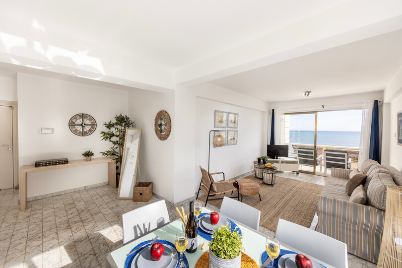 5 Star Mackenzie Beachfront Suite – Luxury Living by the Sea