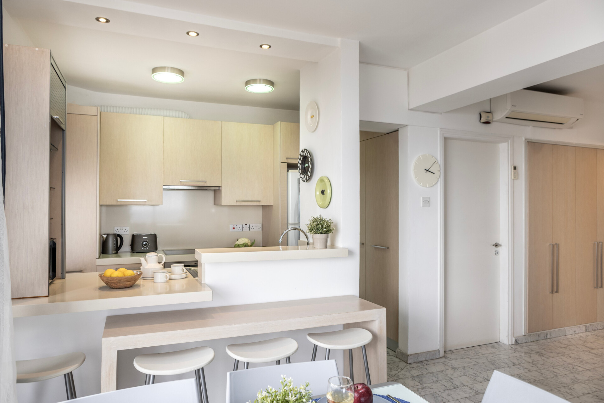 5 Star Mackenzie Beachfront Suite – Luxury Living by the Sea