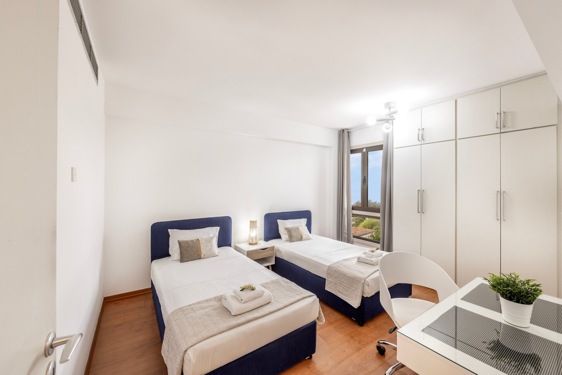 5 Star Mackenzie Beachfront Suite – Luxury Living by the Sea