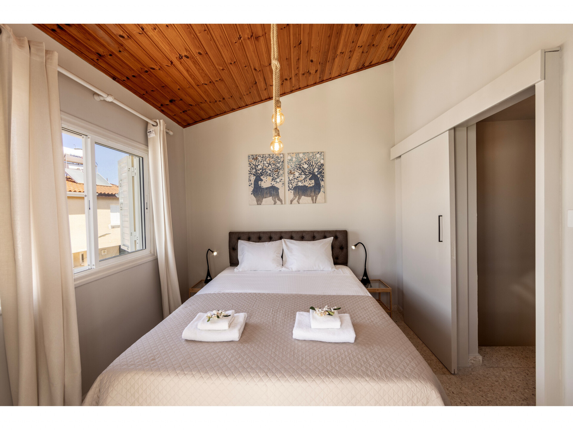 5 Star Anas Seaside Villa – Relaxing Beach Retreat in Kiti