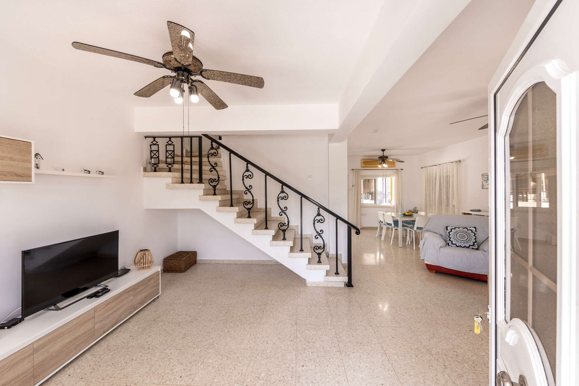 5 Star Villa Ayia Thekla Sea Breeze - Tranquil Coastal Escape
