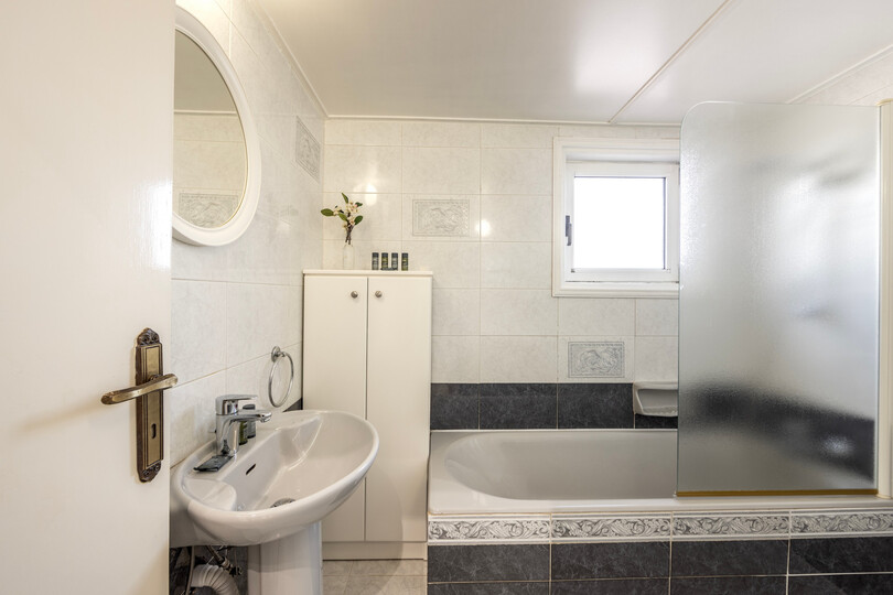 5 Star Villa Ayia Thekla Sea Breeze - Tranquil Coastal Escape