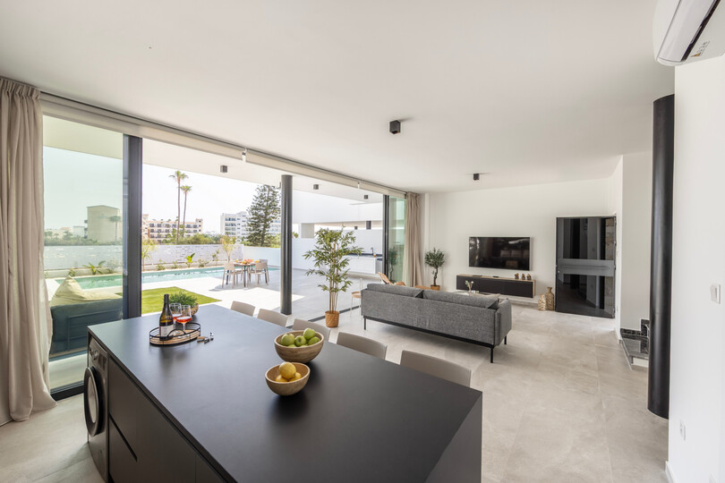 5 Star Villa Protaras Aqua Pearl - Luxury Heated Pool Retreat
