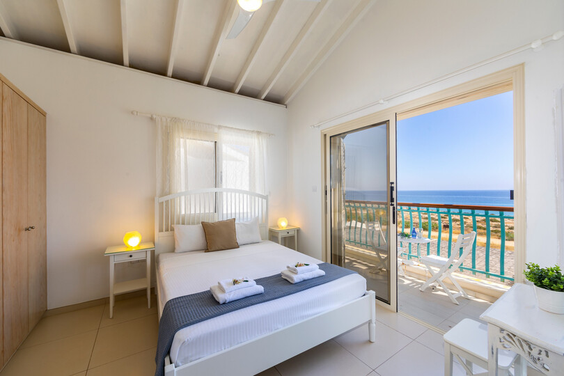 5 Star Villa Artisan Seafront Escape - Panoramic Coastal Retreat