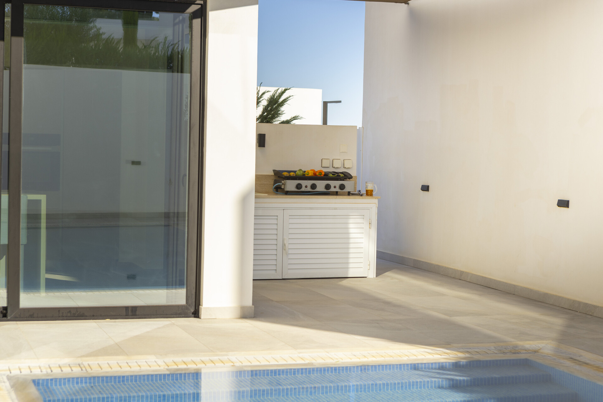 5 Star Villa Periyiali Seaside Haven - Cliffside Coastal Retreat