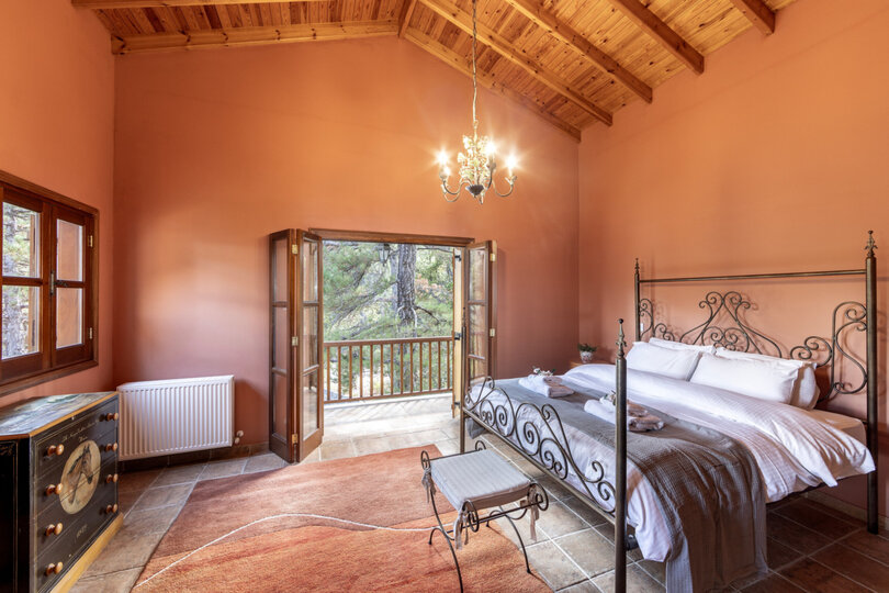 5 Star Villa Troodos Mature Pine Chalet - Forest Mountain Escape