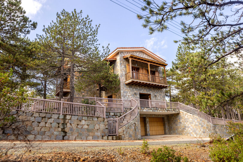 5 Star Villa Troodos Mature Pine Chalet - Forest Mountain Escape