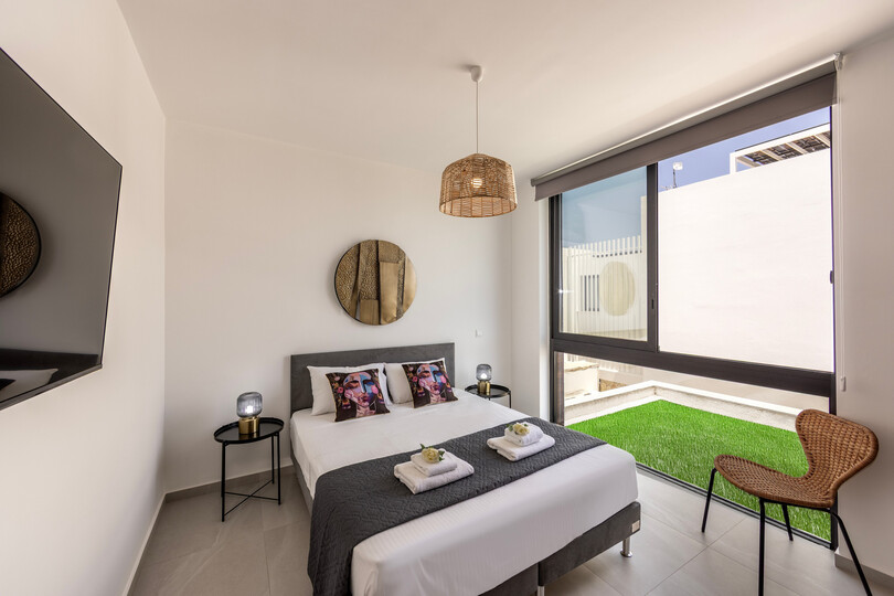 5 Star Villa Aqua Pearl - Contemporary Coastal Escape